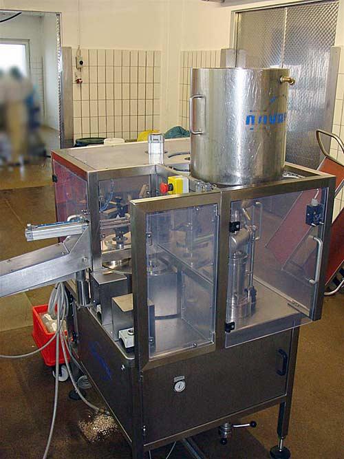 Cup Filling and Closing Machine Novapac HP 100/1 - Image 1