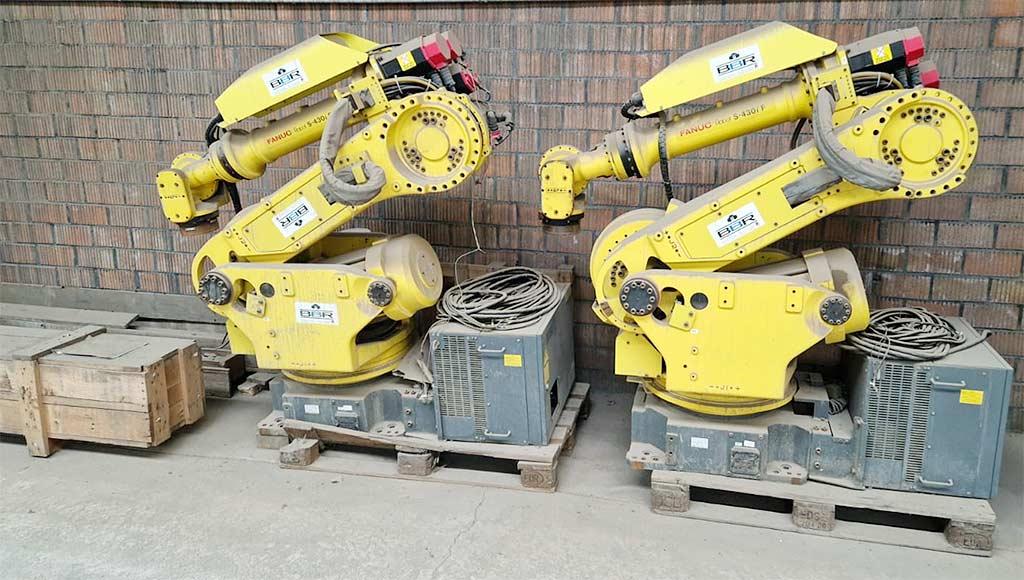 Industrial Robot Fanuc S-430 iF - Image 1