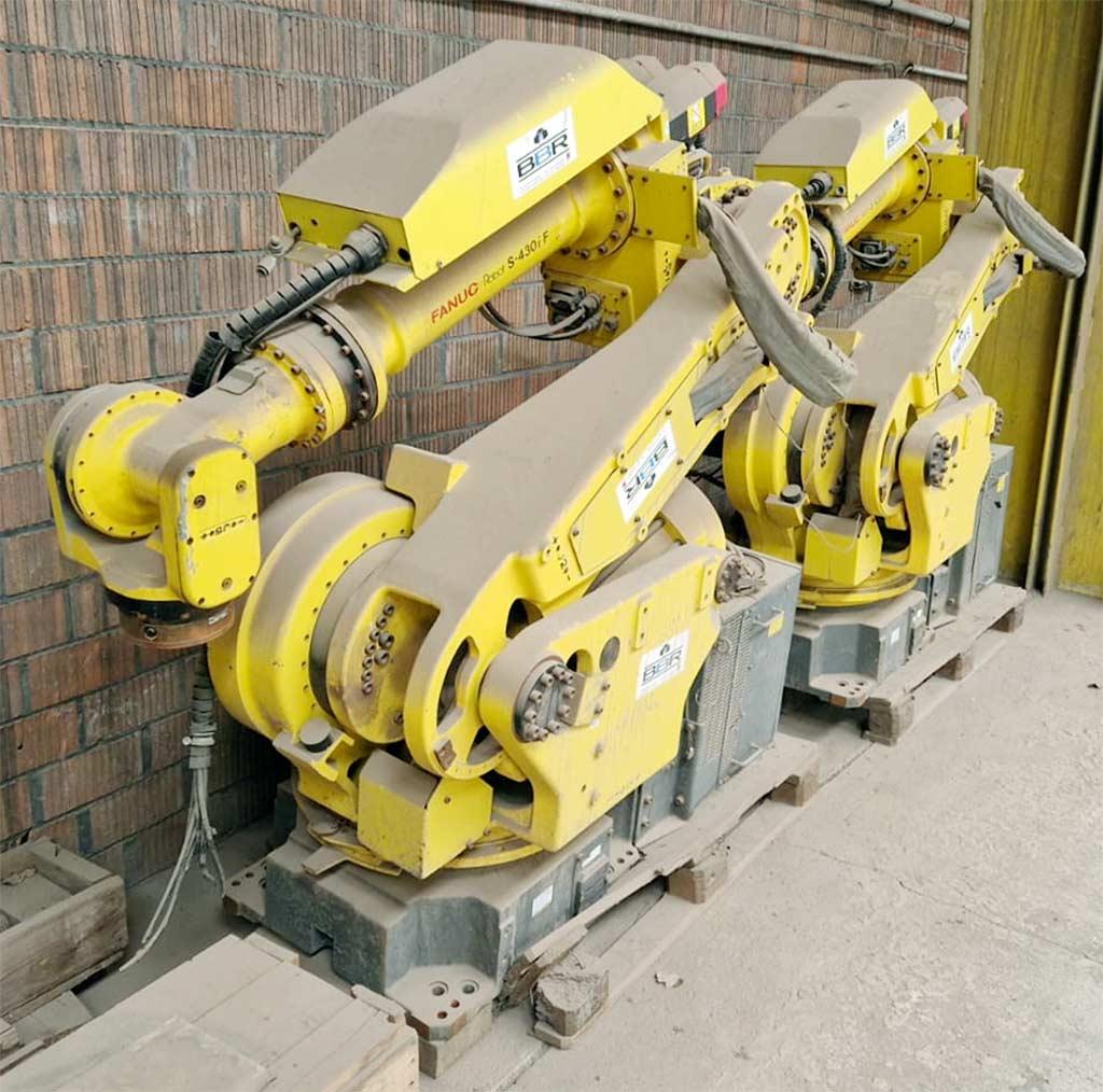 Industrial Robot Fanuc S-430 iF - Thumbnail 2