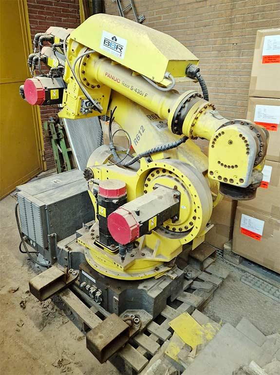 Industrial Robot Fanuc S-430 iF - Thumbnail 6