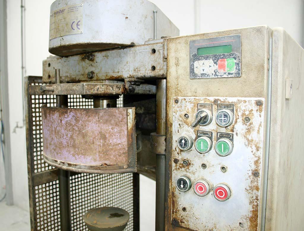 Semi Automatic Punching Machine Schreiber ES 200 - Thumbnail 2