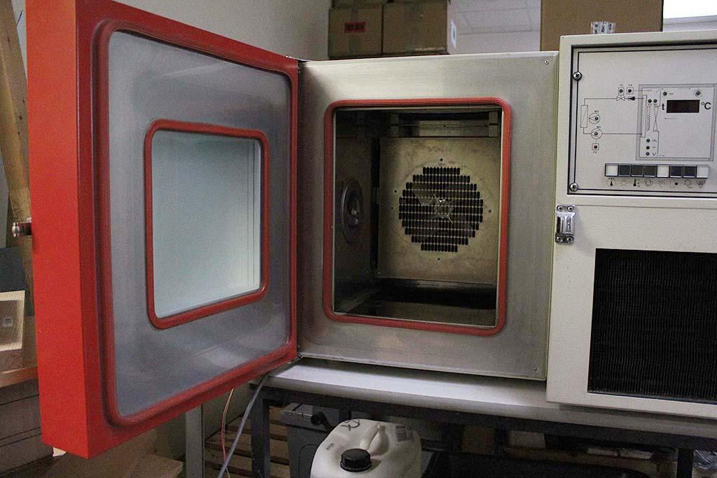 Temperature Test Chamber Vötsch VMT 04/ 35 - Thumbnail 3