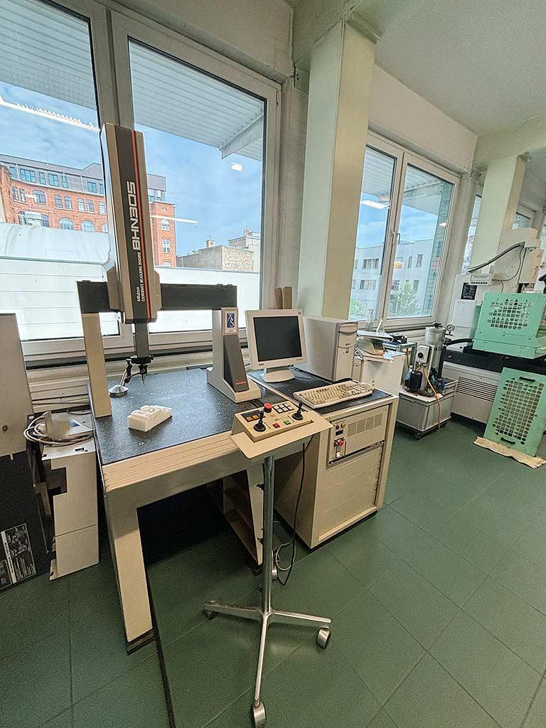 Coordinate Measuring Machine Mitutoyo BHN-305 - Image 1