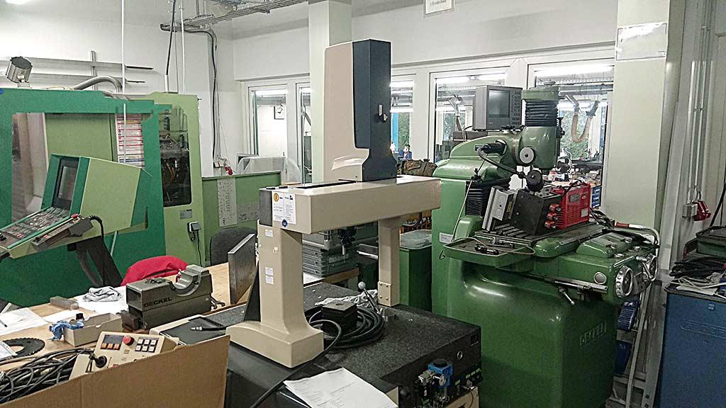 Coordinate Measuring Machine Mitutoyo BHN-305 - Thumbnail 2