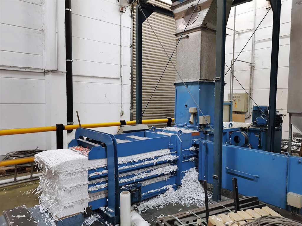 Channel Bailing Press Paal PACOMAT 1S - Image 1