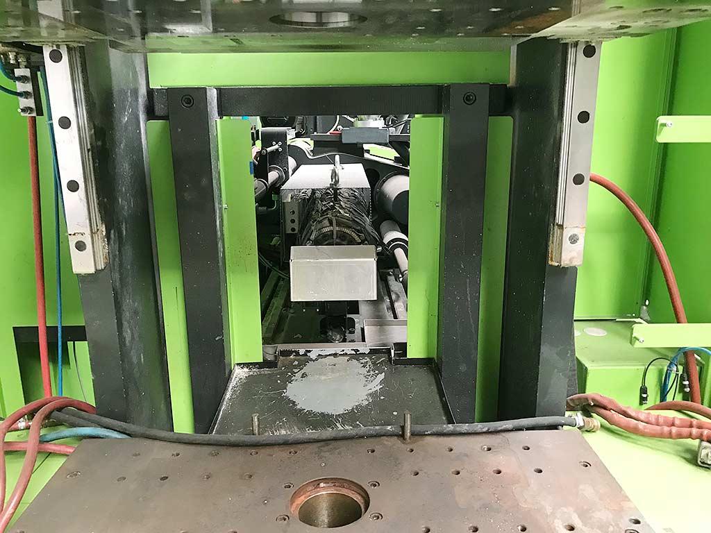 Vertical Injection Moulding Machine Engel e-insert 740H/60 single-C - Thumbnail 3