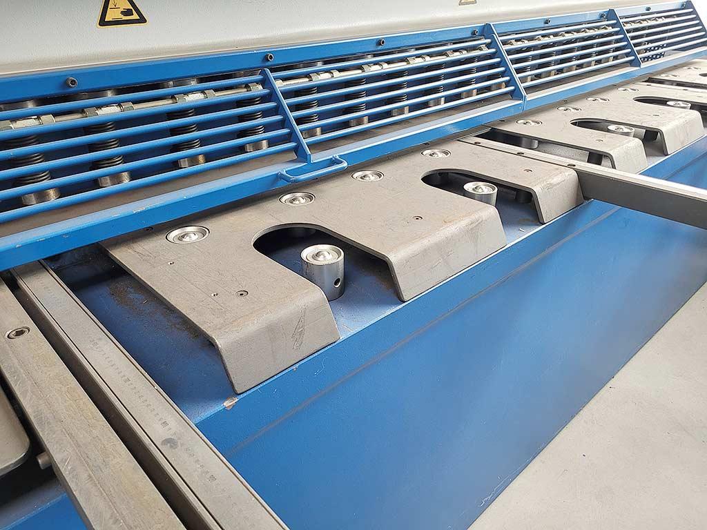 Swing Beam Hydraulic Shear Boschert SX 3020 - Thumbnail 4