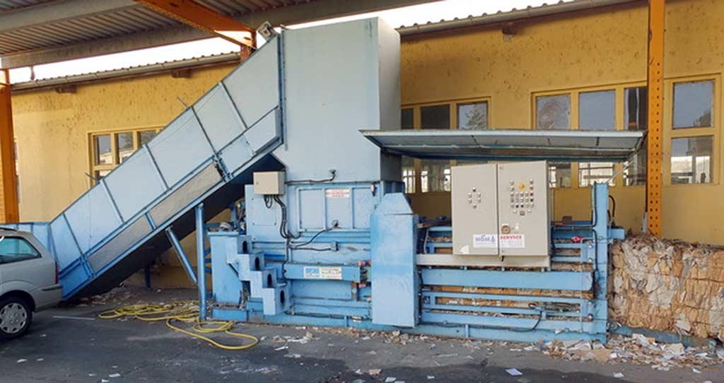 Bale Press Höma Maschinenbau BP 4000 - Image 1
