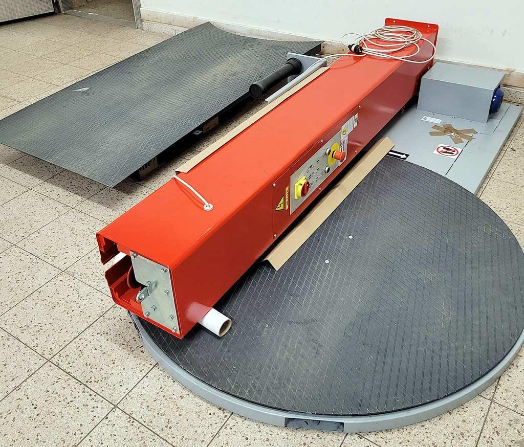 Semi-Automatic Pallet Wrapping Machine Effe 3ti FACILE ZERO.1 - Image 1