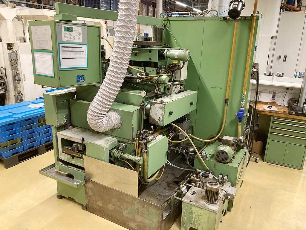 Centerless Precision Cylindrical Grinding Machine Nomoco M100 - Thumbnail 3