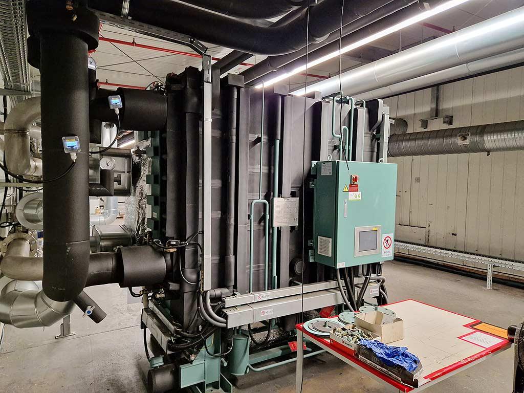 Hot Water Type Absorption Chiller York YHAU-CL100 EXE - Thumbnail 3