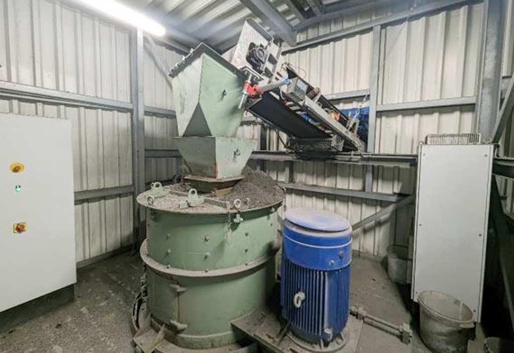 Vertical Crusher Krupp - Image 1