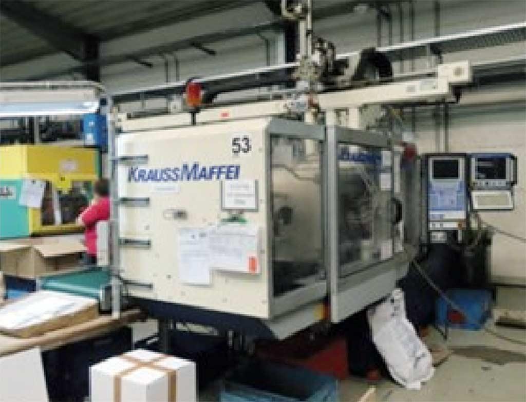 Injection Moulding Machine Krauss Maffei KM 80-220 C2 - Image 1
