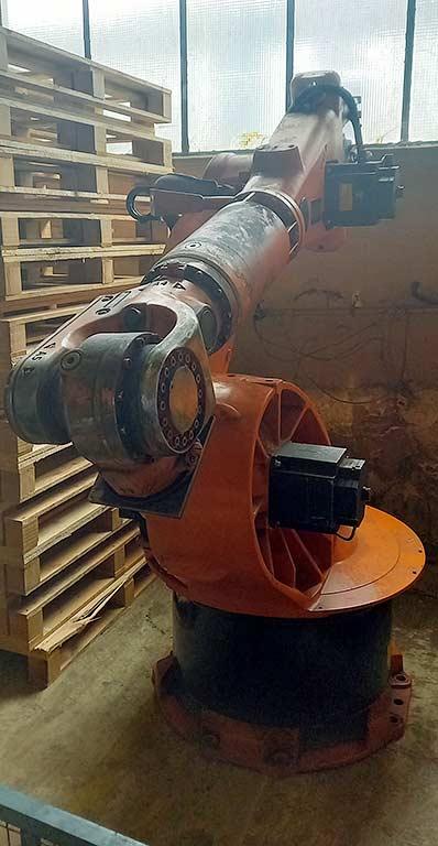 Industrial Robot Kuka VKR 125L 90/1 - Image 1