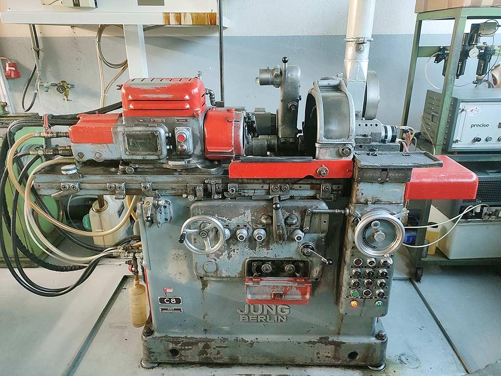 Internal Cylindrical Grinding Machine Jung C8 - Image 1