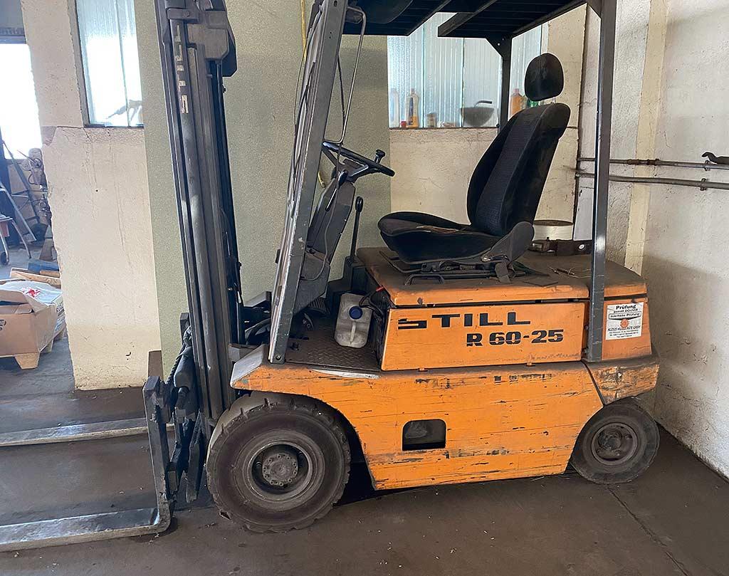 Electro Fork Lift Still R60-25 - Thumbnail 2