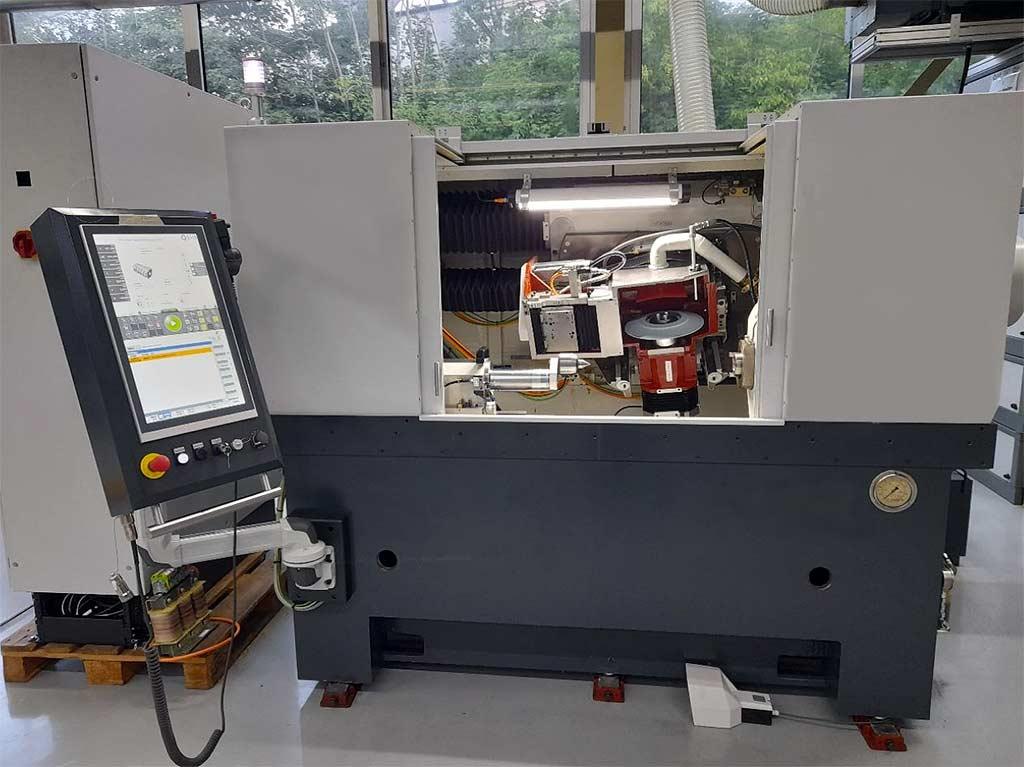 CNC 6-Axis Tool Grinding Machine Klingelnberg SNC 31 - Image 1