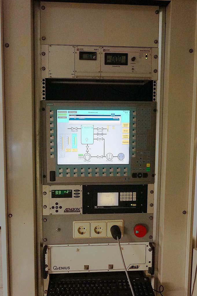 Vacuum Processing Plant Veb Hochvakuum Dresden B90.1 - Thumbnail 6