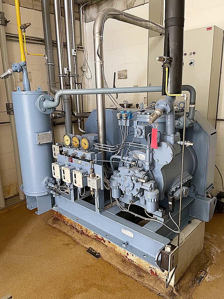 Compressor and Refrigerant Dryer Gea Grasso OS3 - Image 1
