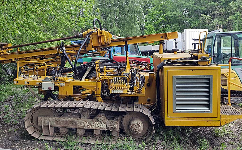 Hydraulic Crawler Drilling Rig Klemm KR 802 - Image 1