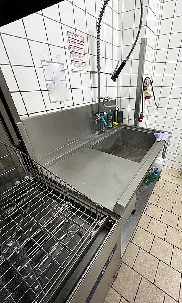 Hood-Type Dishwasher Hobart UXTLH-10A - Thumbnail 2