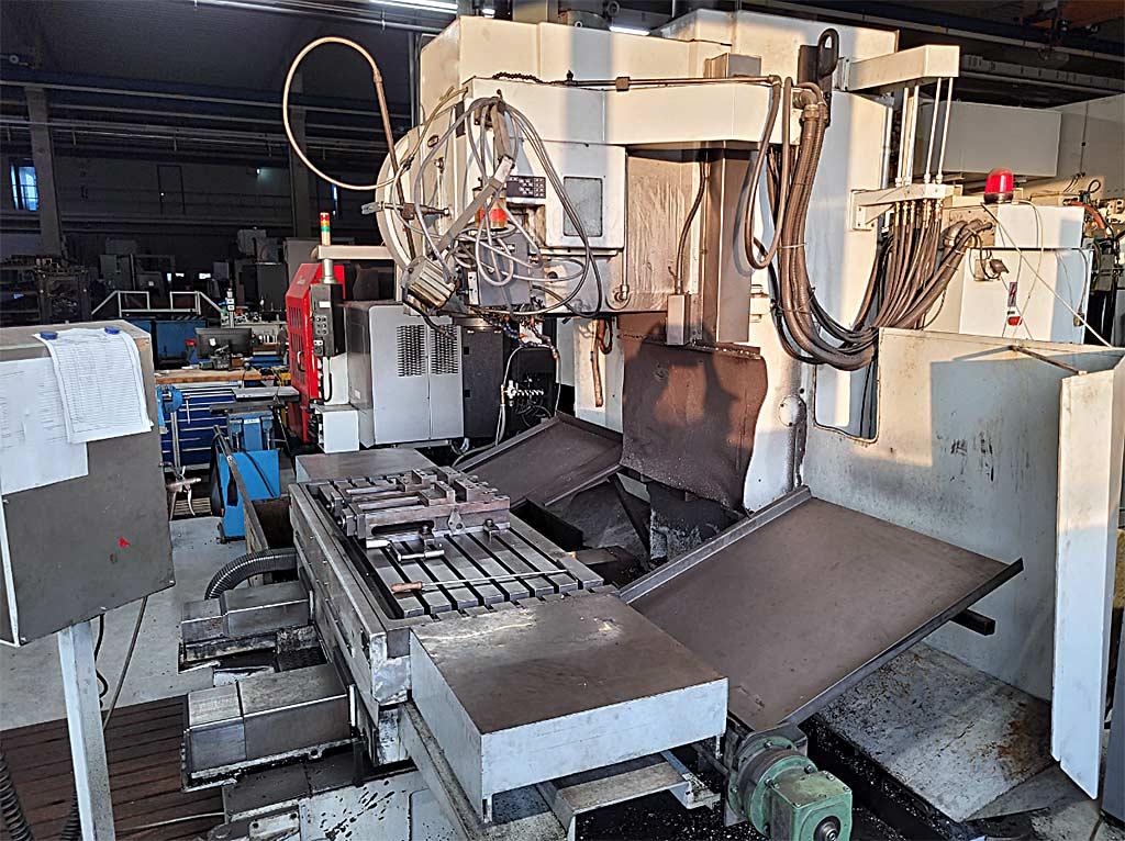 CNC Milling Machine Makino FNC-A20 - Thumbnail 2
