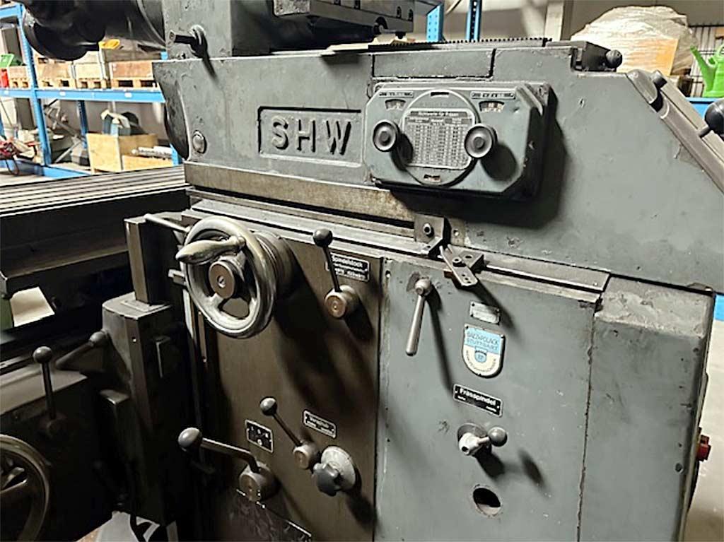 Universal Milling Machine Shw UF 2 - Thumbnail 2