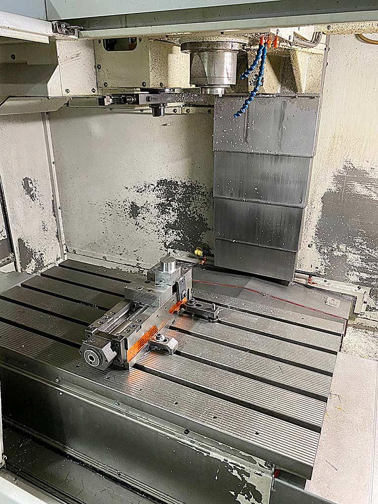 CNC Machining Center Bridgeport VMC 100-XP2 - Thumbnail 5