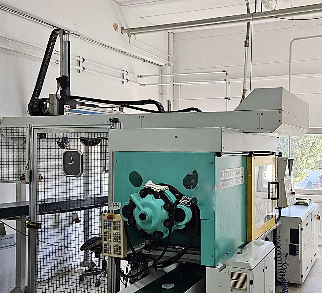 Injection Moulding Machine Arburg 370C 1000-250 - Image 1