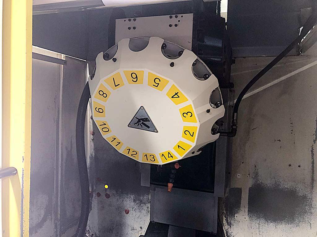 CNC Tapping Center Fanuc Robodrill Alpha-T14iA - Thumbnail 4