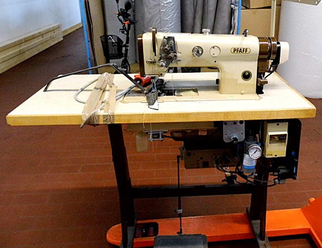 Sewing Machine Pfaff/adler/global 2-Nadel - Image 1