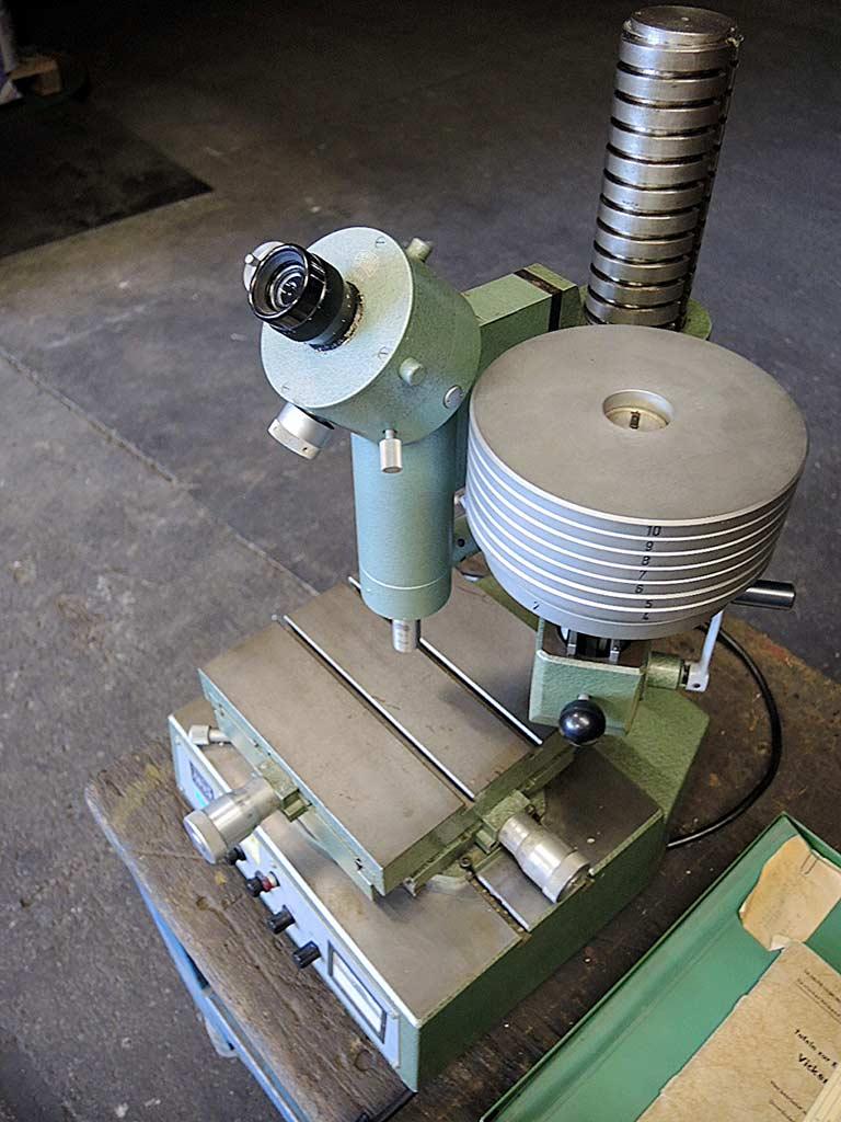 Hardness Testing Machine Zwick 3202 - Thumbnail 3