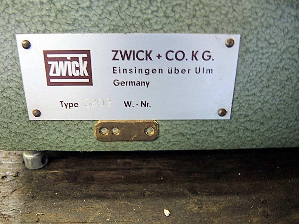 Hardness Testing Machine Zwick 3202 - Thumbnail 8