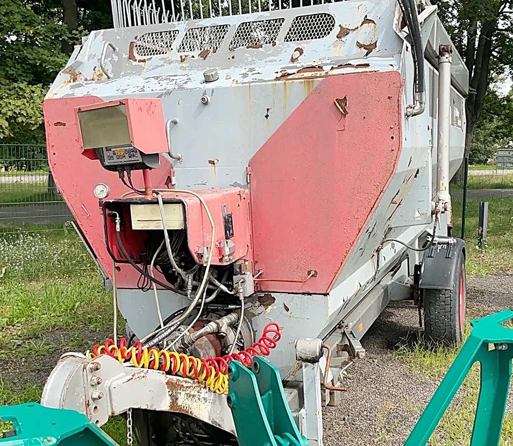 Feed Mixer Wagon Walker Merkur 12 - Image 1