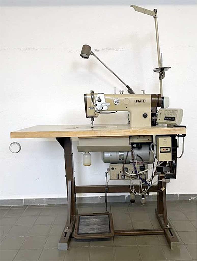 Sewing Machine Pfaff 461/463/561/1425/1445/3337 - Thumbnail 5