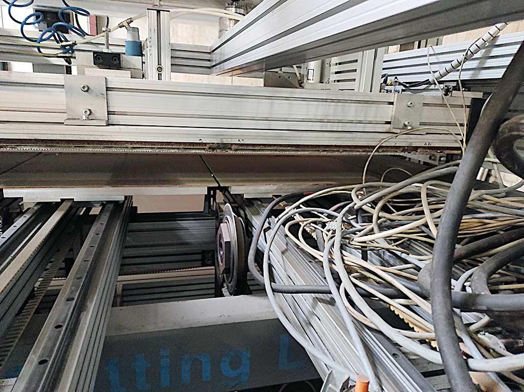 Carpet Cutting Machine - Thumbnail 5