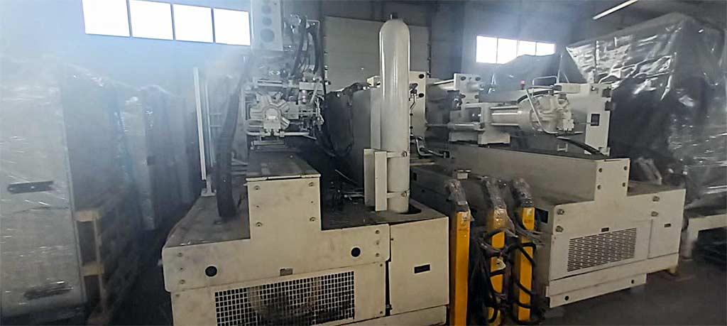 Injection Moulding Machine Krauss Maffei 420/110/650/850 - Image 1