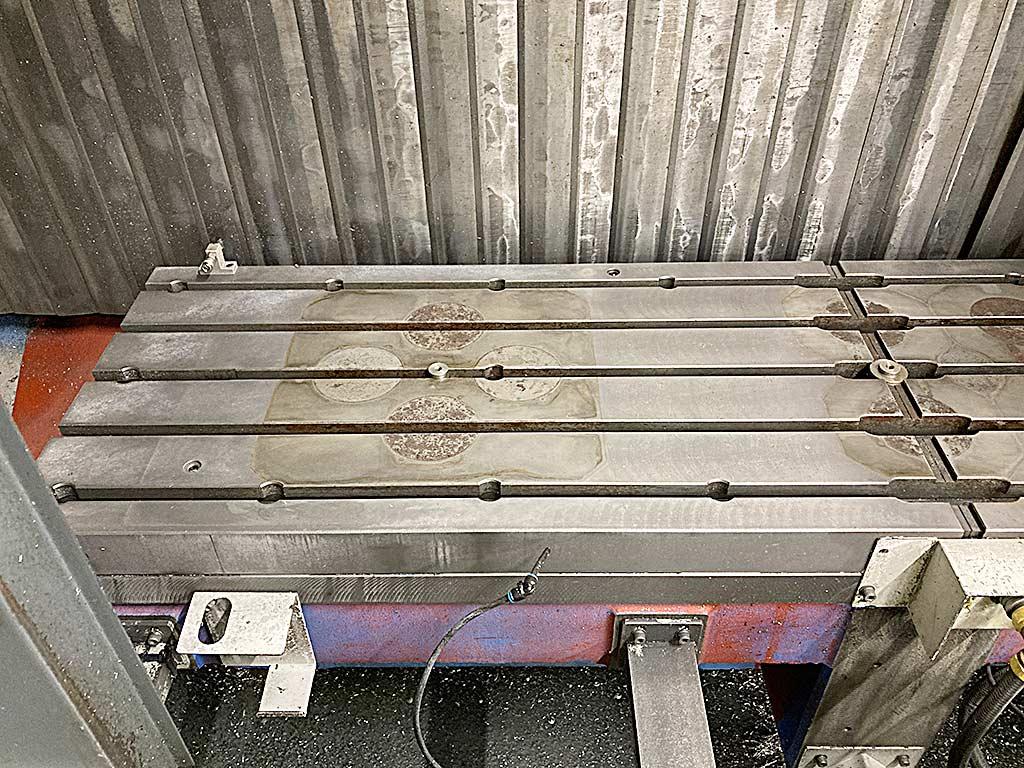 CNC Machining Center Mazak VTC 200 C - Thumbnail 5