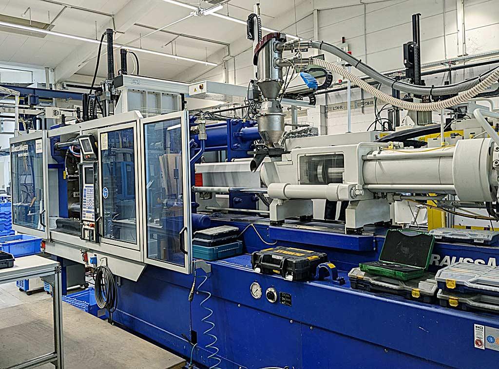 Injection Moulding Machine Krauss Maffei KM 250-1400 C1 - Image 1