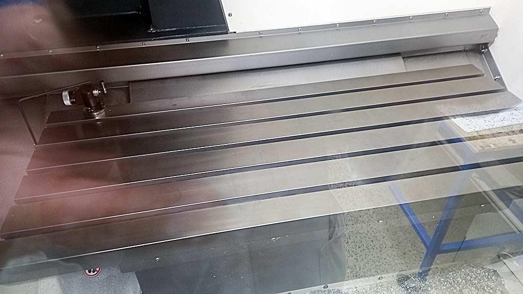 CNC Milling Machine Dmg Mori CMX 1100 V - Thumbnail 2