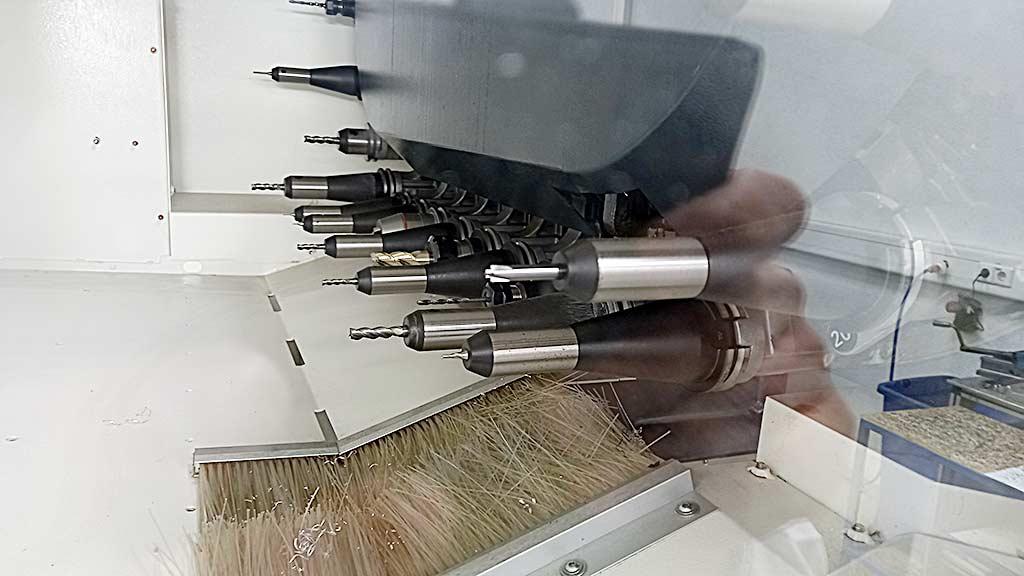 CNC Milling Machine Dmg Mori CMX 1100 V - Thumbnail 3