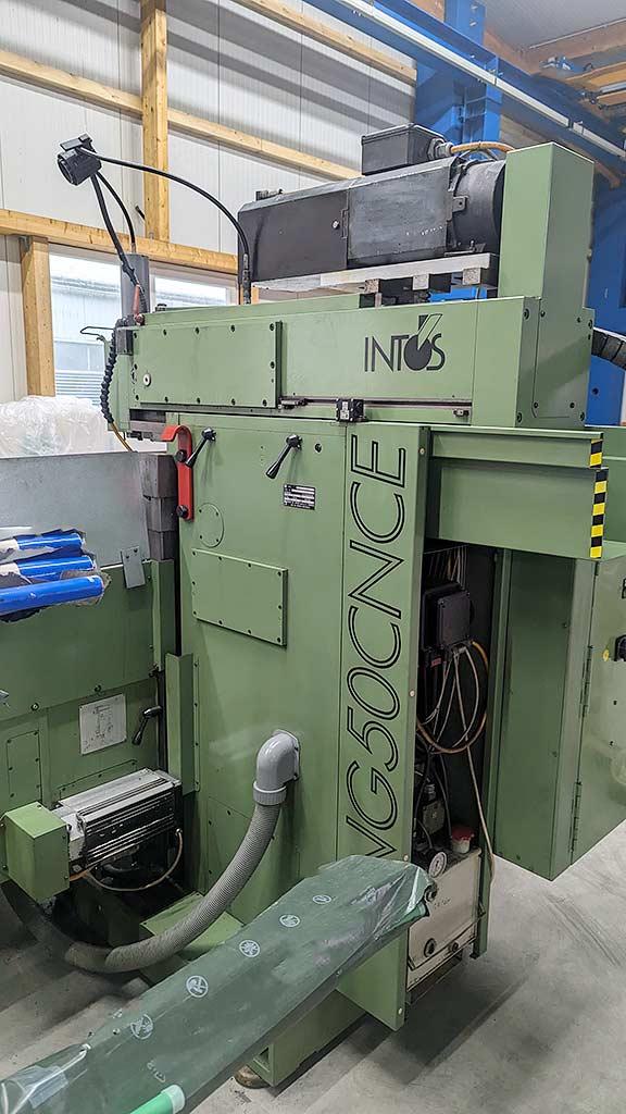 CNC Milling Machine Intos FNG50 CNC E - Thumbnail 3