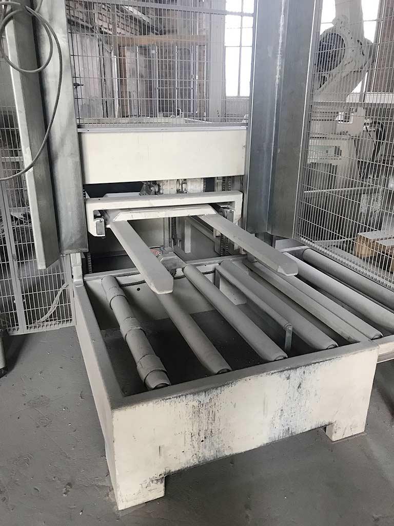 Bucket Filling And Palletizing System Vollenda/robopac/ehcolo Rotoplat 3000 HD/Motoman EPL 160 - Thumbnail 2