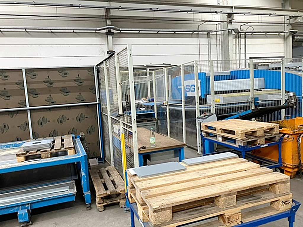 CNC Punching And Shearing Machine Finn Power (prima Power) SG - Image 1