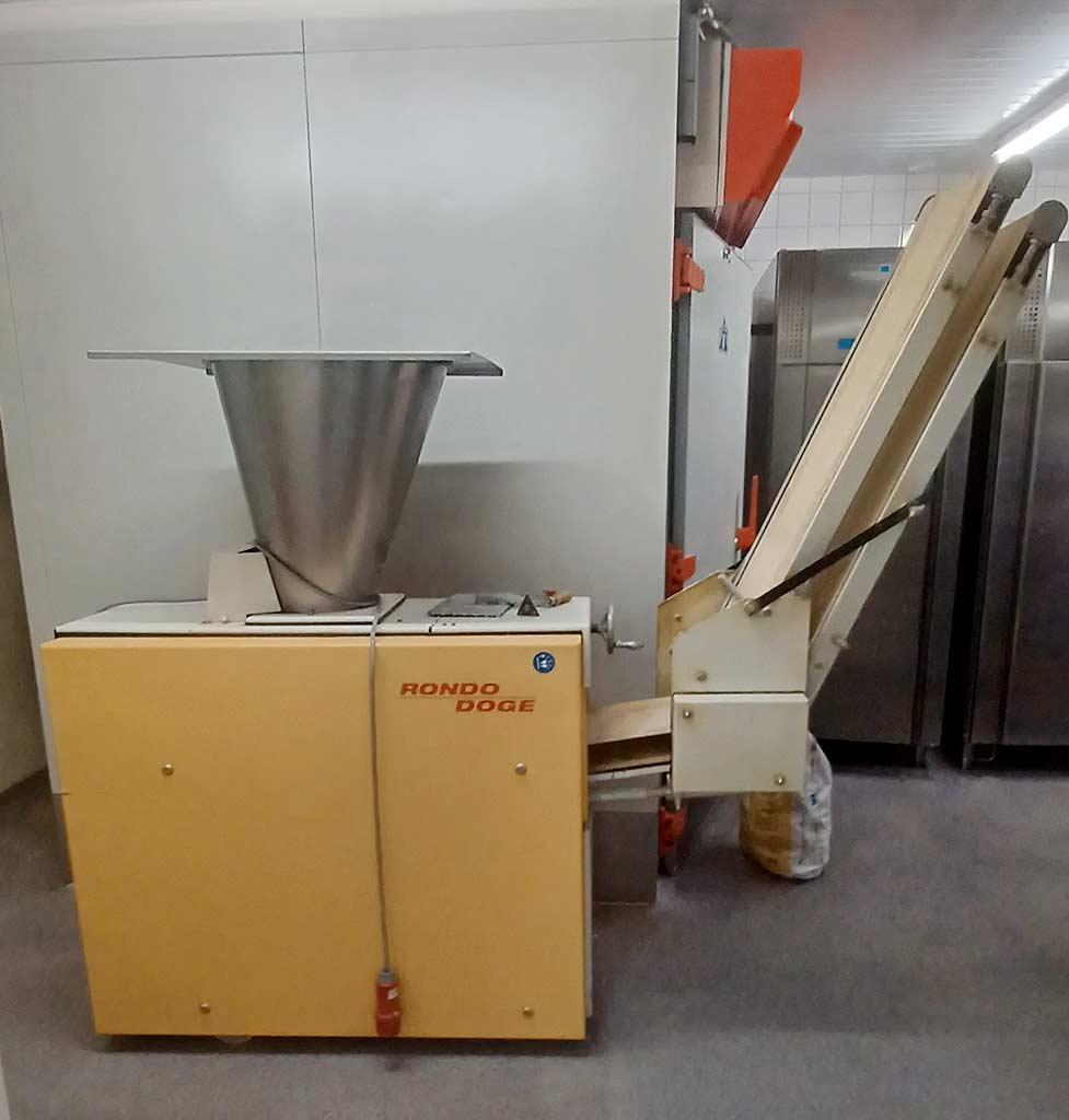 Dough Cutting and Weighing Machine Seewer/rondo Doge STC1 A0 - Image 1