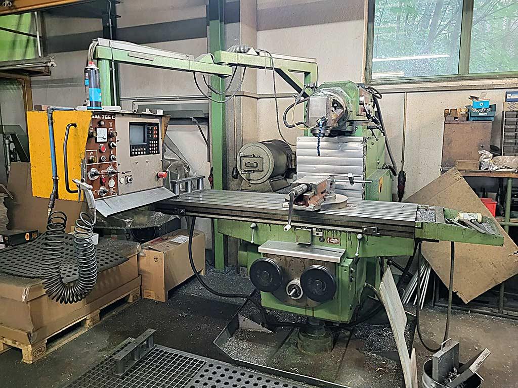 Universal Milling Machine Misal 765/C - Image 1