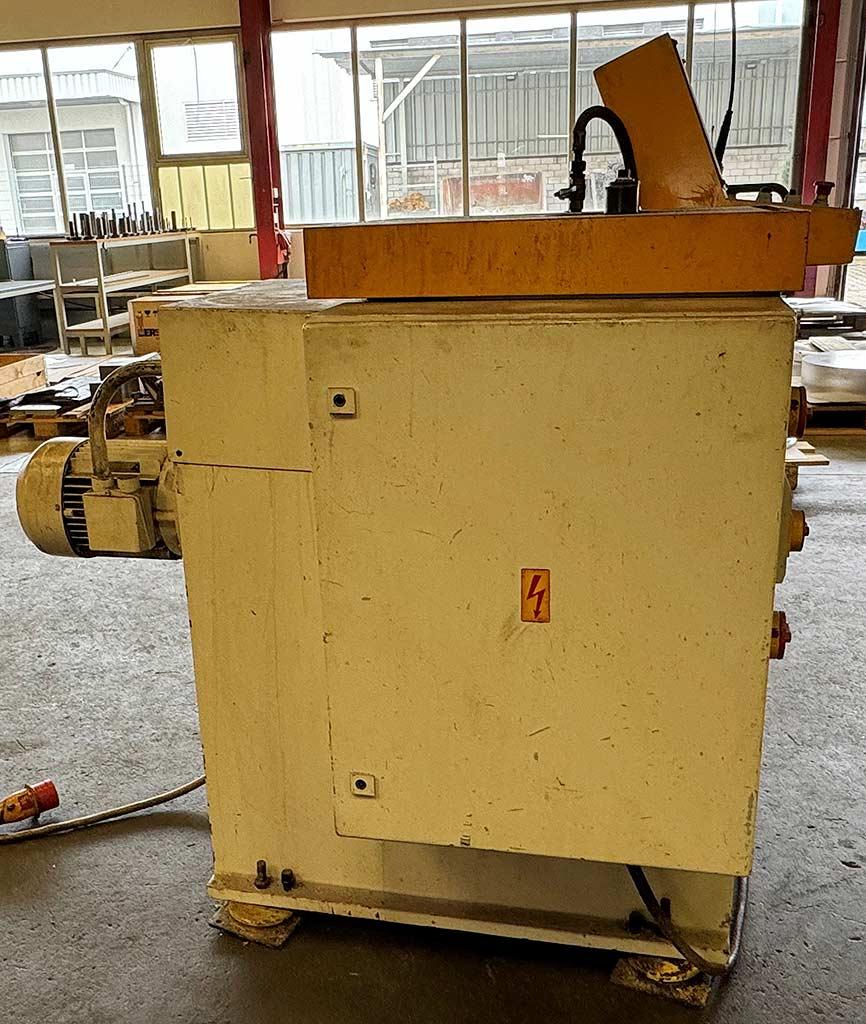 CNC Keyseating Machine Balzat 32/300 - Thumbnail 2