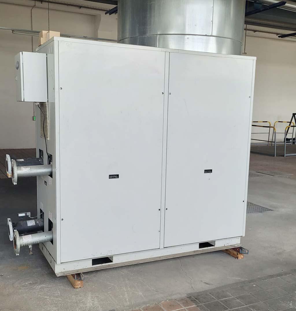 Water-Cooled Liquid Chiller Carrier 30RW/30RWA-210 - Thumbnail 2