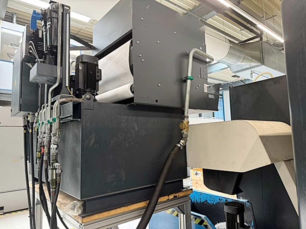 CNC Machining Center Dmg Mori NHX 4000 - Thumbnail 2