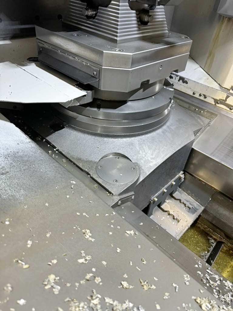 CNC Machining Center Dmg Mori NHX 4000 - Thumbnail 5